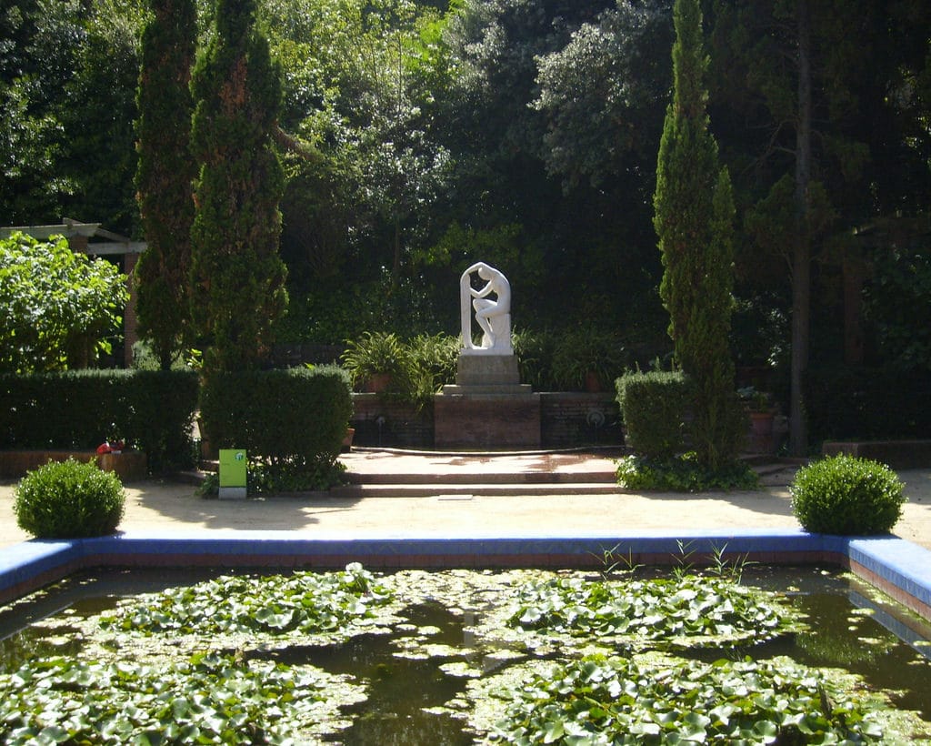 Spots to study, Gardens of Laribal