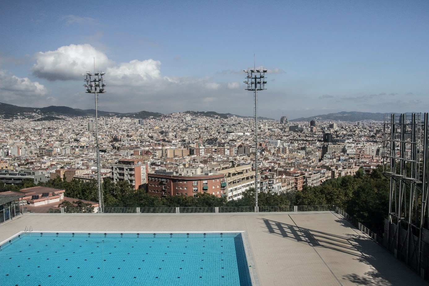 Outdoor swimming pools are the perfect solution if you'd like some aquatic activity on hot summer days in a different way than usual